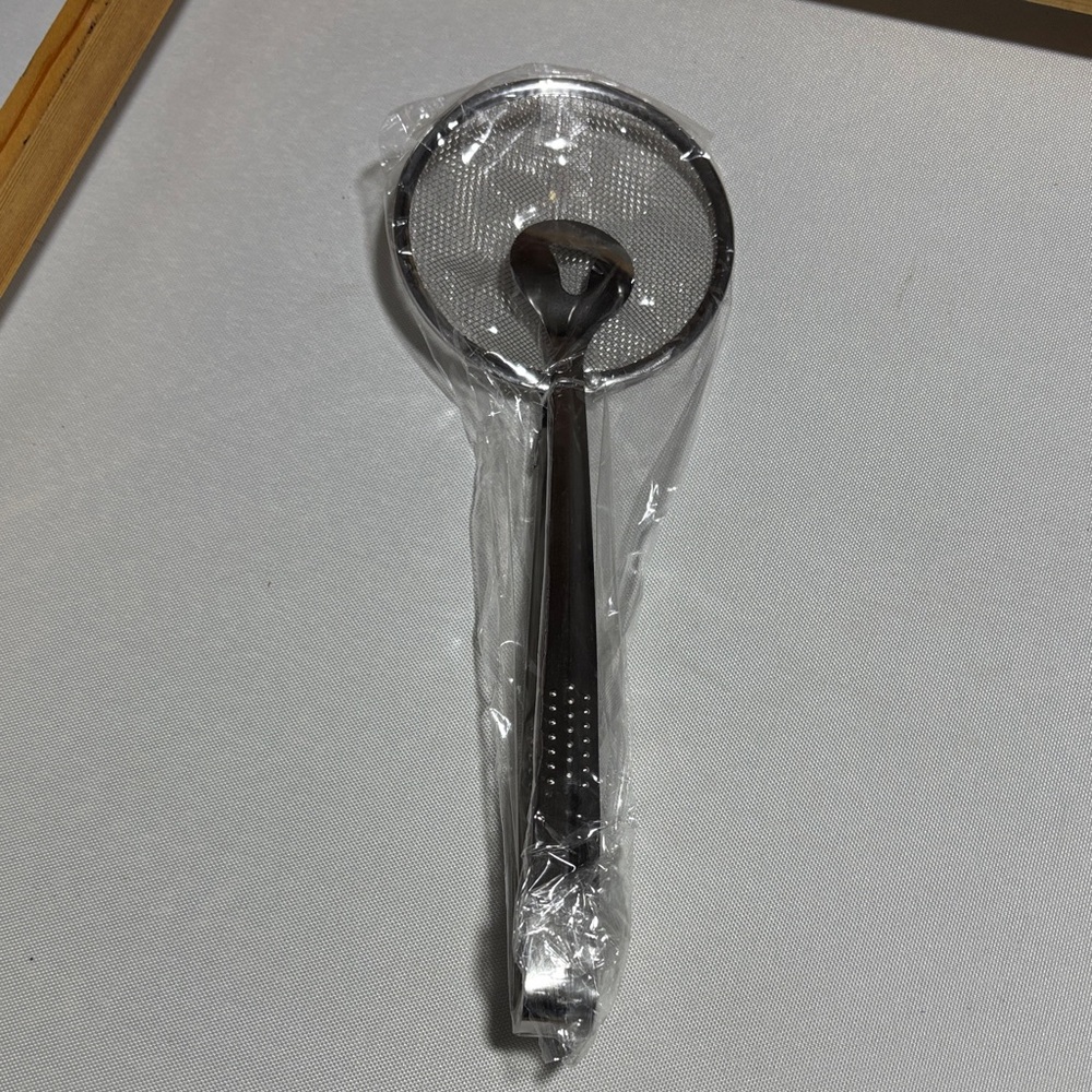Stainless Steel Strainer with Handle